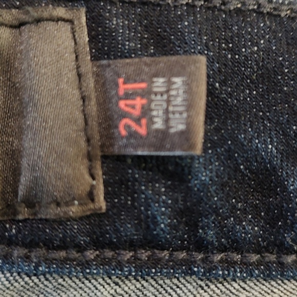 Torrid Cropped Dark Wash Blue Jeans Size 24T - Picture 8 of 10